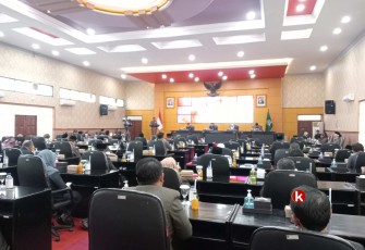 Suasana Rapat Paripurna DPRD Kota Blitar, Selasa 8 Agustus 2023. (Foto : Faisal NR / Klikwarta.com)
