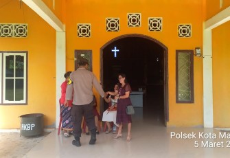 Polsek Kota Manna Laksanakan Pengamanan Di Gereja 