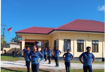 Personel Polsek Enggano Senam Bersama Untuk Jaga Kebugaran