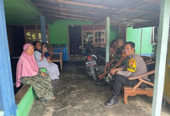 Jalin Silaturahmi dengan Warga Bhabinkamtibmas Kebun Beler Laksanakan Sambang Dialogis 