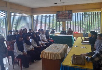 Bhabinkamtibmas Polsek Lebong Utara Hadiri Rapat Pleno Terbuka Rekapitulasi DPHP
