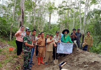 Monitoring Penggunaan DD, Polsek Lais hadiri acara Penetapan Titik Nol