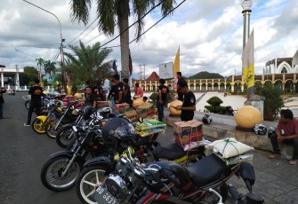 Komunitas Motor Two Stroke Police Bengkulu Bersama Komunitas Motor BKL Berikan Bantuan Ke LKSA
