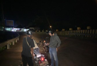 Dini Hari, Patroli Kring Serse Polres Bengkulu Tengah Jaga Jalan Lintas hingga Pemukiman Penduduk