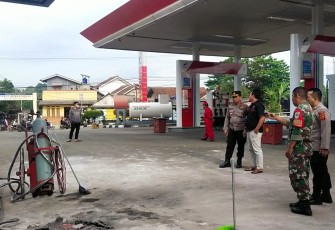 Polisi saat datangi TKP