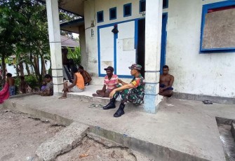 Babinsa Koramil 1710-07/Mapurujaya Himbau Warganya Untuk Terapkan Pola Hidup Sehat