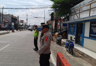 Anggota Koramil 0602-06/Kramatwatu dan Polsek saat Siaga Jelang Pergantian Tahun