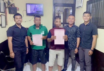 Kedua pelaku penjambretan berhasil diamankan Satreskrim Polres Tulungagung