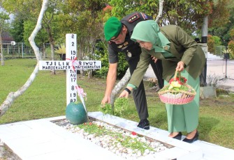 Dandim 1016/PLK Hadiri Ziarah Rombongan di TMP Sanaman Lampang