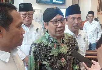 Ketua DPW PKB Jatim Abdul Halim Iskandar didampingi Ketua DPC PKB Kab Kediri Sentot Djamaluddin dan Koordinator Pemenangan AMIN Jatim Thoriqul Haq