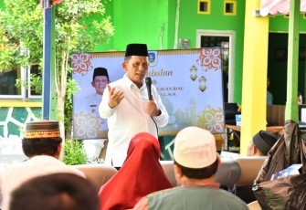 Gubernur Kepulauan Riau H Ansar Ahmad 