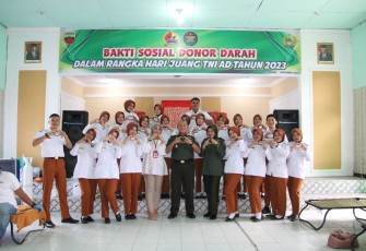 Hari Juang Kartika TNI-AD ke 78 Tahun 2023 Korem 032/Wirabraja gelar Bakti Sosial Donor darah di Aula Akper Kedam I/BB Padang Denkesyah 01.04.04 Padang, Selasa (12/12/2023)