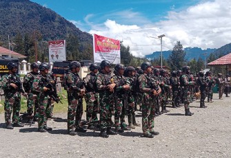  Apel Gelar Pasukan Kesiapsiagaan Kalender Kamtibmas Kabupaten Puncak Papua