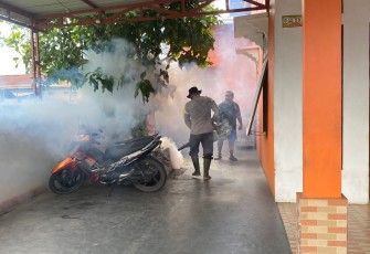 Polres Kubu Raya Lakukan Fogging Upaya Pencegahan DBD Bersama Dinas Kesehatan