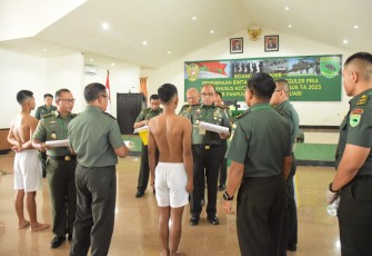 Pangdam Kasuari saat Pimpin Sidang Pantukhir Tk Panpus Caba PK TNI AD Reguler Pria, serta Khusus Kopassus dan Kostrad TA 2023
