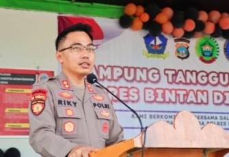 Kapolres Bintan pada acara peresmian Kampung Tangguh Bebas Narkoba di Desa Teluk Sasah Seri Kuala Lobam