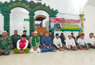 Dandim 0801/Pacitan Sholat Subuh Berjamaah Bersama Masyarakat