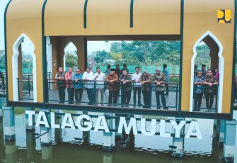 Menteri Basuki saat Kunjungi Kawasan Wisata Religi Endan Andansih di Purwakarta