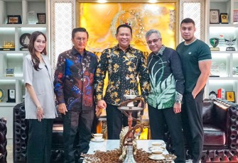 Bamsoet saat menerima pendiri PK Entertainment, di Jakarta, Rabu (8/11/23).