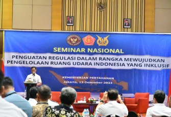 Komandan Lanudal Jakarta Mayor Laut (P) Rai Terianom mewakili Danpuspenerbal Laksda TNl Sisyani Jaffar, menghadiri Seminar Nasional Penguatan Regulasi Dalam Rangka Mewujudkan Pengelolaan Ruang Udara Indonesia Yang Inklusif yang dilaksanakan di Hotel Ciputra, Jakarta Barat, Rabu (13/12/2023)