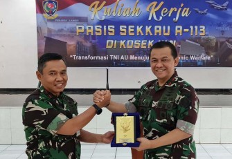 Komandan Kosek IKN saat Terima Kunjungan Kuliah Kerja Pasis Sekkau A-113