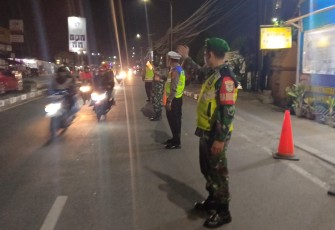 Koramil 0602-05/Cipocok Jaya dan Polsek Tetap Semangat Siaga di Pos Pam 