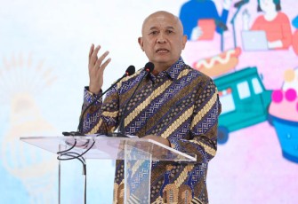 MenKopUKM Teten Masduki dalam Pembukaan ASEAN Weekend Market di Gedung Serbaguna Senayan, Jakarta, Jumat (1/9).