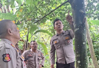 Polisi saat tunjukan TKP