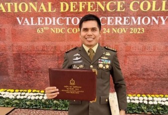  Kolonel Inf Polsan Situmorang berhasil meraih Book Prize Award  dengan karya tulis Research Thesis terbaik yang diserahkan langsung oleh Komandan NDC Lieutenant General Sukrity S Dahya,  pada penutupan pendidikan National Defence College, di New Delhi, India, Jumat (24/11/2023).