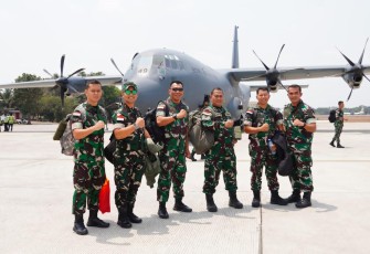 Kontingen pasukan khusus TNI berangkat menggunakan pesawat Royal Australian Air Force dari  Halim Perdanakusuma, Jakarta Timur, Senin (9/10/2023).