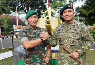 Pangdam XIV/Hsn Bersama Pangdivif 3/Kostrad 