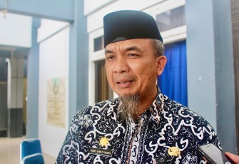 PLT Kepala Biro Pemerintahan dan Kesejahteraan Rakyat (Pemkesra) Setda Provinsi Bengkulu Ferry Ernez Parera