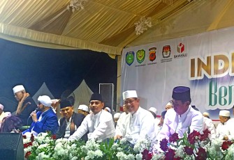 Ribuan Umat Bersatu Dalam Syafaat Nabi