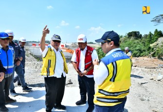 Menteri Pekerjaan Umum dan Perumahan Rakyat (PUPR) Basuki Hadimuljono Tinjau Ruas Tol Solo-Yogyakarta