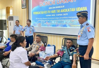 Lanudal Kupang Sumbangkan Darah Bagi Sesama di HUT ke-78 TNl AU