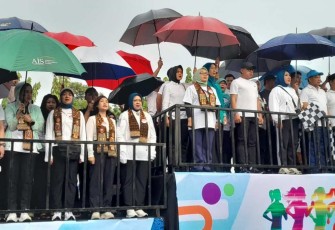 Kegiatan Fun Run dan Fan Walk di Lapangan Monas, Jakarta, Minggu (8/12)