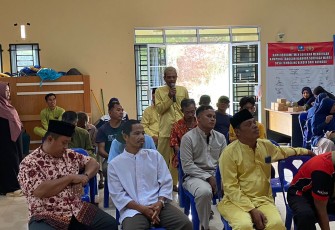 Masyarakat Tembeling Minta Kepada Wakapolres Bintan Agar Tiang Listrik yang Condong Dibenahi