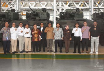 Komisi III DPR RI mengunjungi PT Pindad, Bandung, Kamis (21/11)