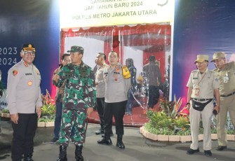 Danrem 052/WKR Kunjungi Posko Pemantauan Malam Pergantian Tahun