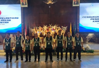 Pelantikan Ketua dan Pengurus Askab PSSI Karanganyar periode 2024 - 2028, di Pendopo Raden Mas Said Rumah Dinas Bupati Karanganyar