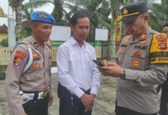 Seluruh Handphone Anggota Polsek Belitang II di Periksa 