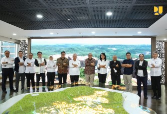 Wakil Menteri Pekerjaan Umum (PU) Diana Kusumastuti memastikan kesiapan infrastruktur dasar di Ibu Kota Nusantara (IKN) dalam rangka persiapan pemindahan Aparatur Sipil Negara (ASN) pada awal tahun 2025 dan rencana pemindahan ibu kota negara pada tahun 2028