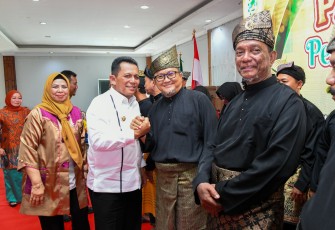 Gubernur Kepulauan Riau H. Ansar Ahmad menghadiri Pelantikan Pengurus Perkumpulan Selingsing Cabang Kota Tanjungpinang – Bintan bertempat di Gedung Muhammadiyah Tanjungpinang, Minggu (15/9)