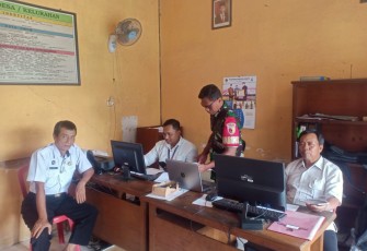 Babinsa Desa Sambirejo Gelar Komsos Dengan Perangkat Desa