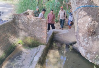 Langkah Cepat TNI dan BPBD Trenggalek Tangani Krisis Air di Kecamatan Panggul