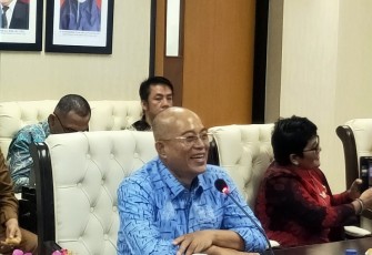 Bupati Gusnan Mulyadi Serahkan LKPD Bengkulu Sealatan Tahun 2023 