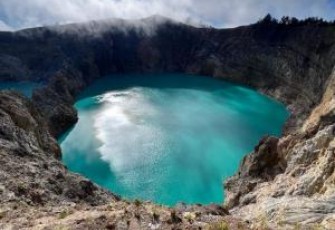 Danau Kelimutu di Flores, NTT 