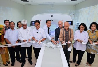 Menkes Budi Gunadi Sadikin meresmikan fasilitas Cyclotron dan Digital PET/CT scan Omni Legend di RS Mandaya Royal Puri, Tangerang 