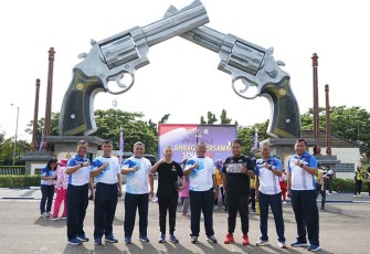 Foto bersama Danpuspomal Olahraga Bersama Komunitas Senam AW