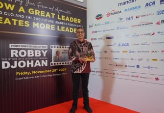 Dirut Bank Jatim Dinobatkan Sebagai Banker Of The Year 2024